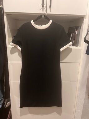 Theory Black Short-Sleeve Shift Dress with White Trim